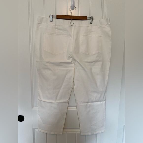 LOGO by Lori Goldstein Spring Cottagecore White/Ivory Pull On Capri Pants 24W - Picture 8 of 8